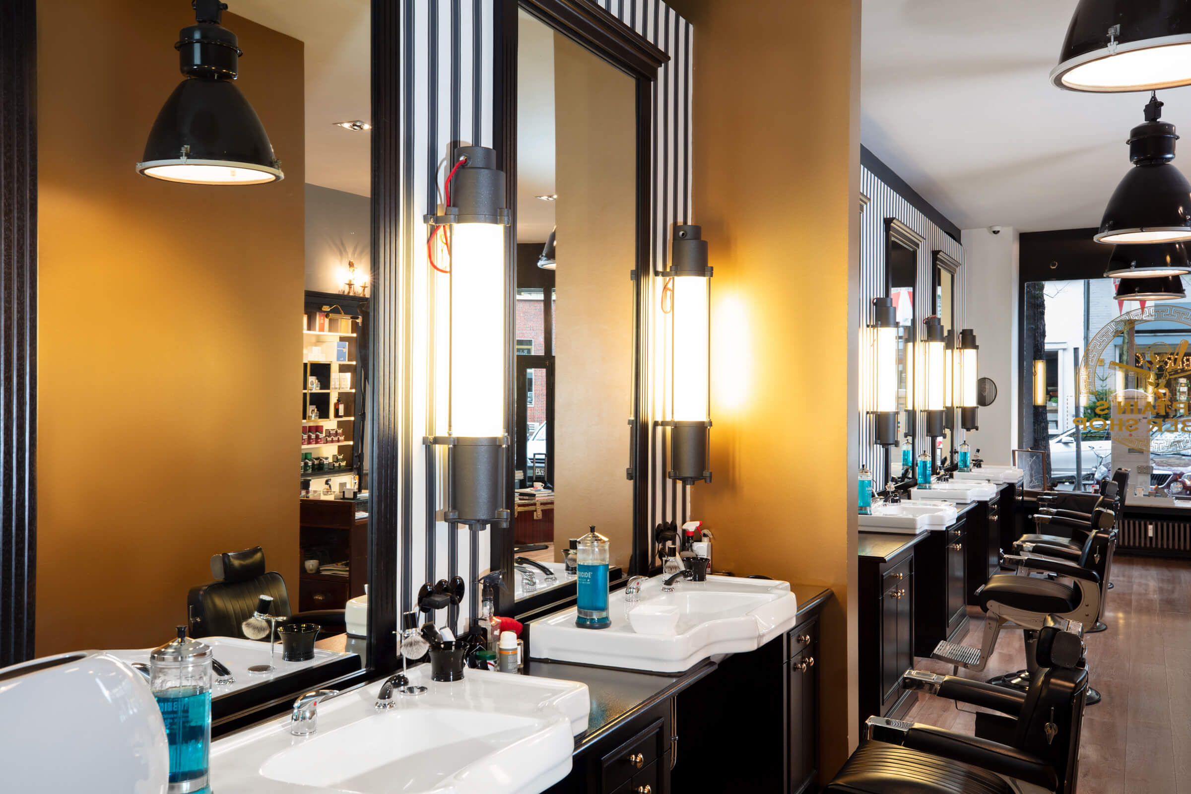Duesseldorf_store-003_webCaptain's Barbershop Düsseldorf – Barbershop und Männerpflege Studio